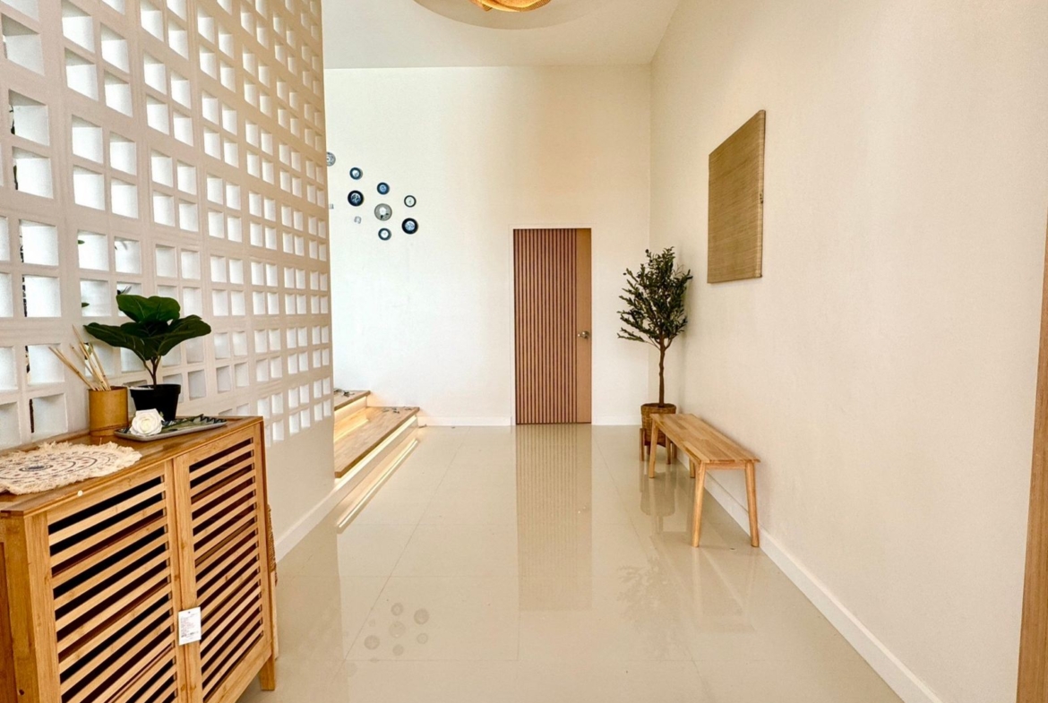 Modern Pool house newly renovated Available in Chalong!!