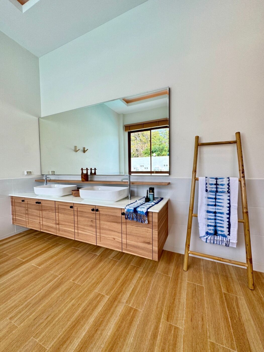Modern Pool house newly renovated Available in Chalong!!