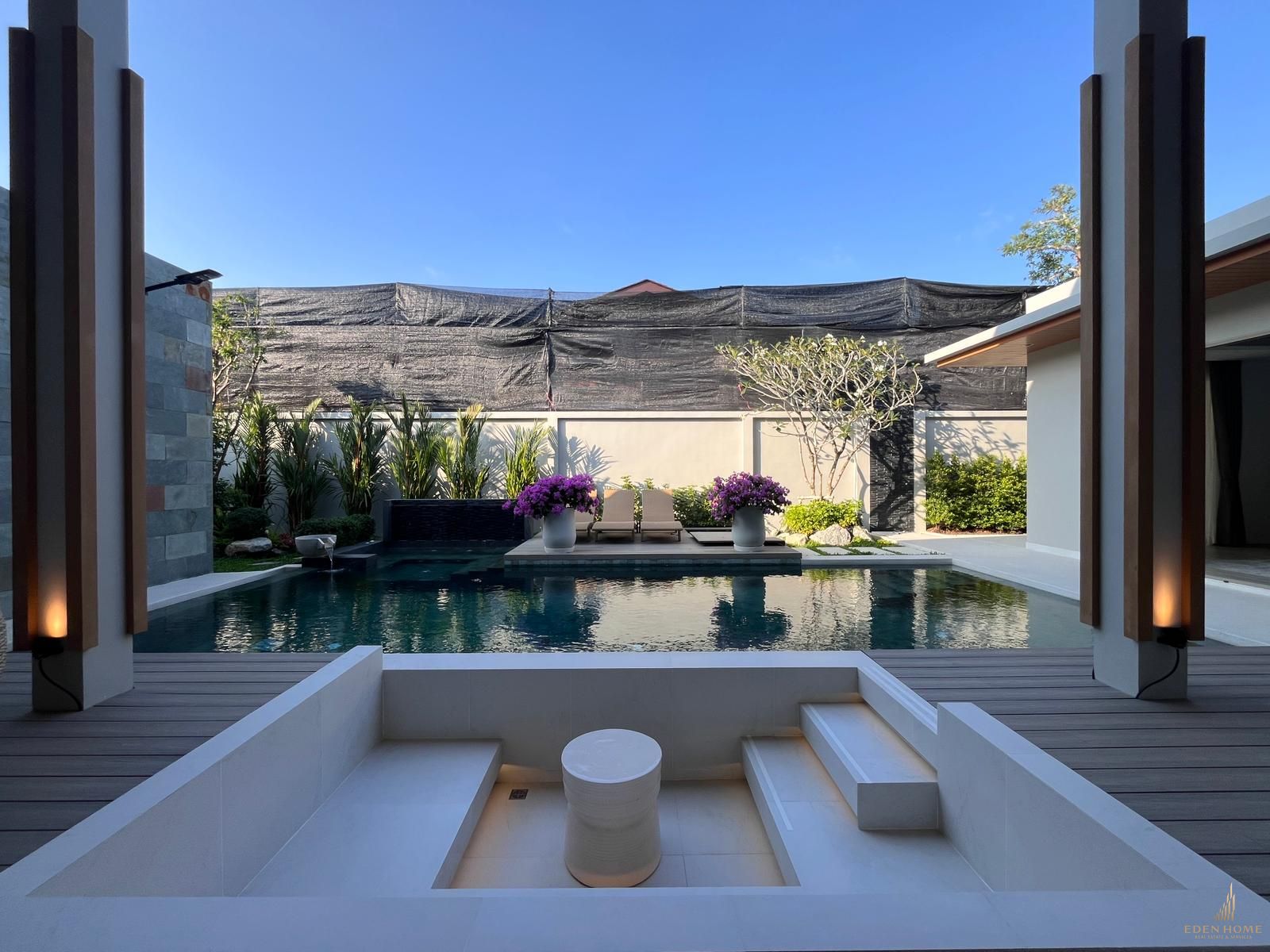 Tropical luxury villa for rent and sale at Thalang