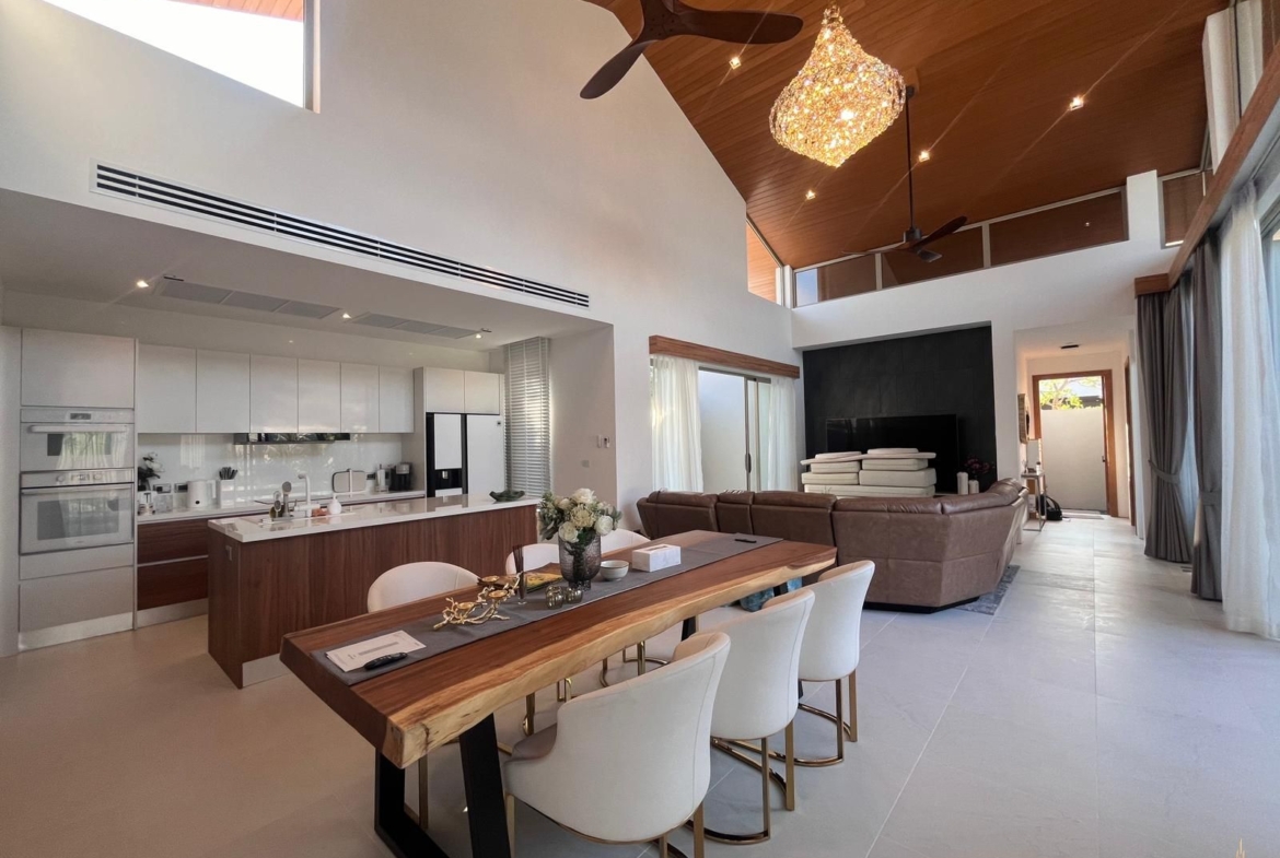 Tropical luxury villa for rent and sale at Thalang