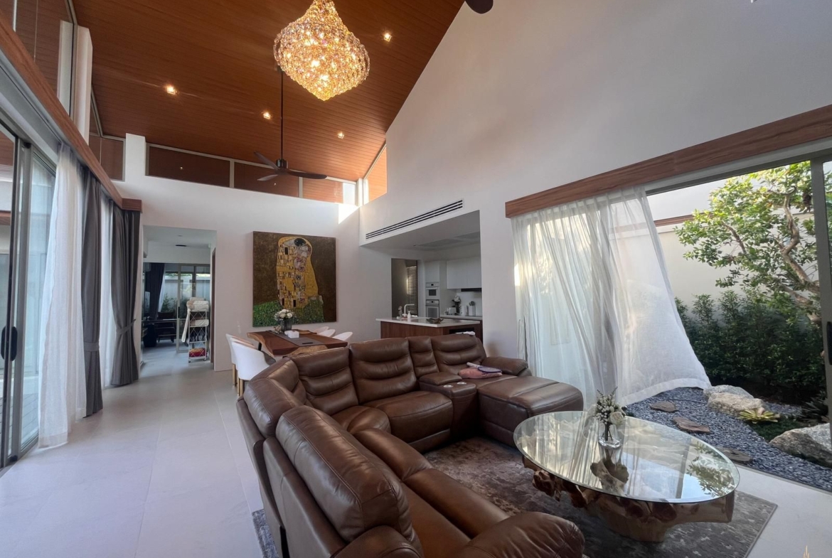 Tropical luxury villa for rent and sale at Thalang