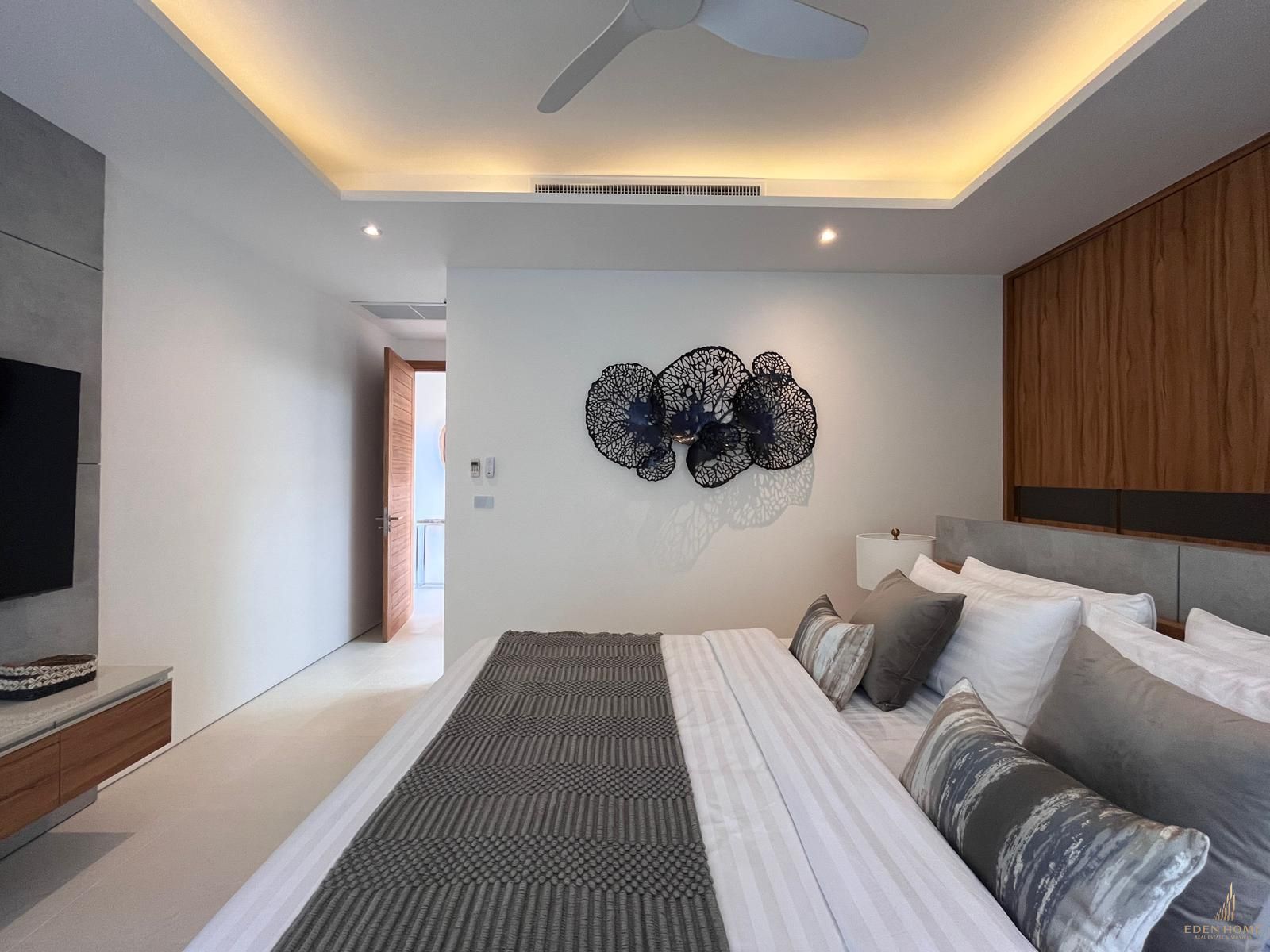 Tropical luxury villa for rent and sale at Thalang