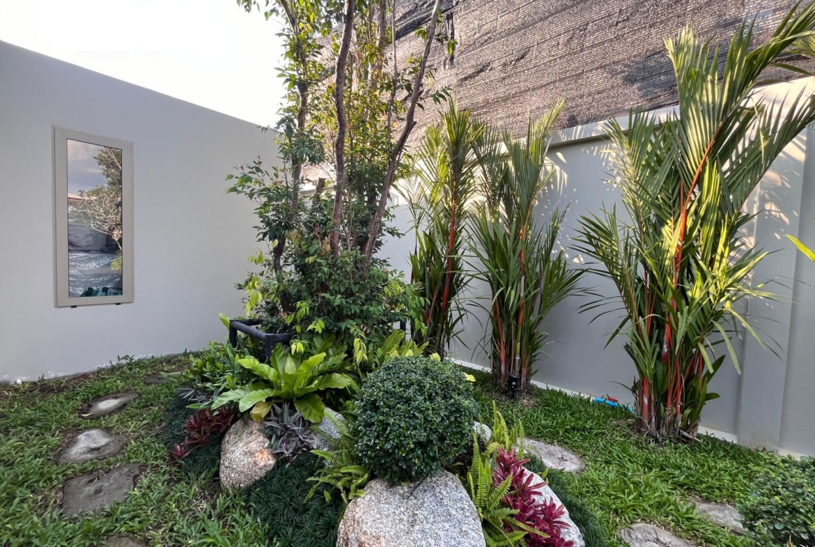 Tropical luxury villa for rent and sale at Thalang