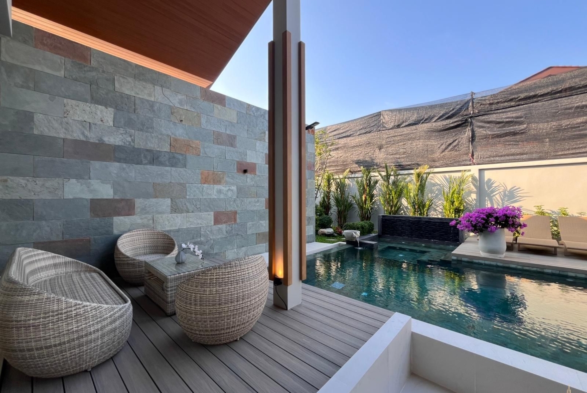 Tropical luxury villa for rent and sale at Thalang