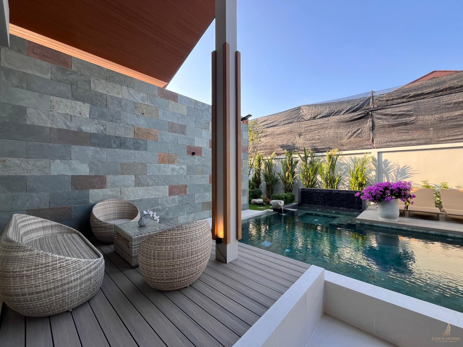 Tropical luxury villa for rent and sale at Thalang