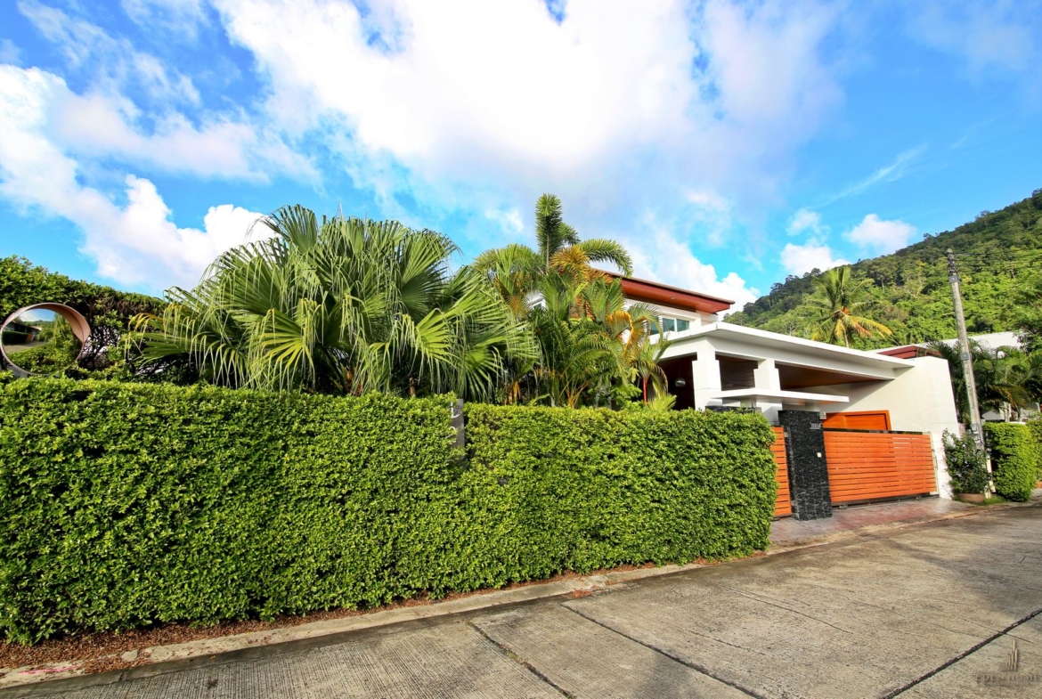 Beautiful 3 Bedroom Villa in Bypass for Sale