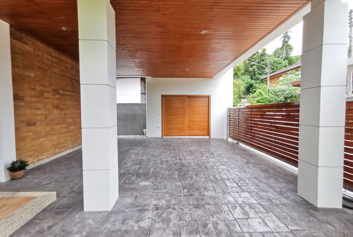 Beautiful 3 Bedroom Villa in Bypass for Sale