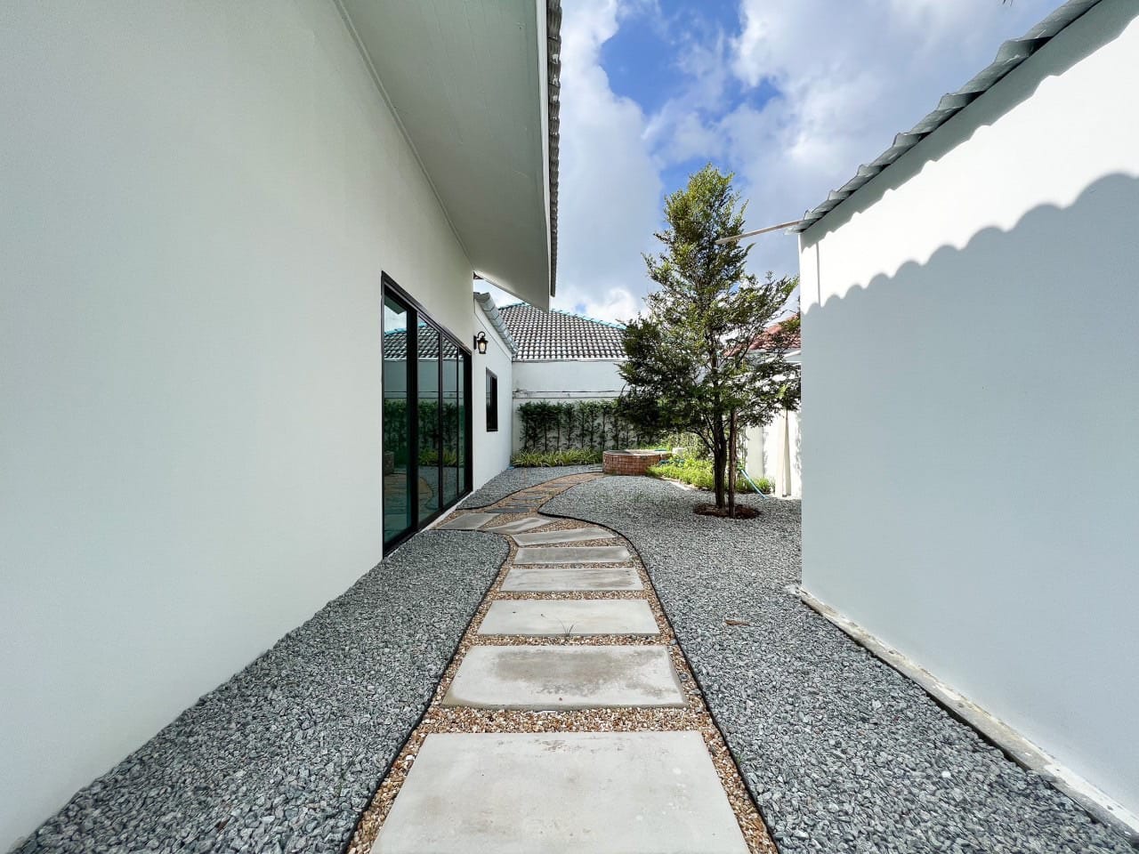 New Fresh Nordic Pool villa for sale