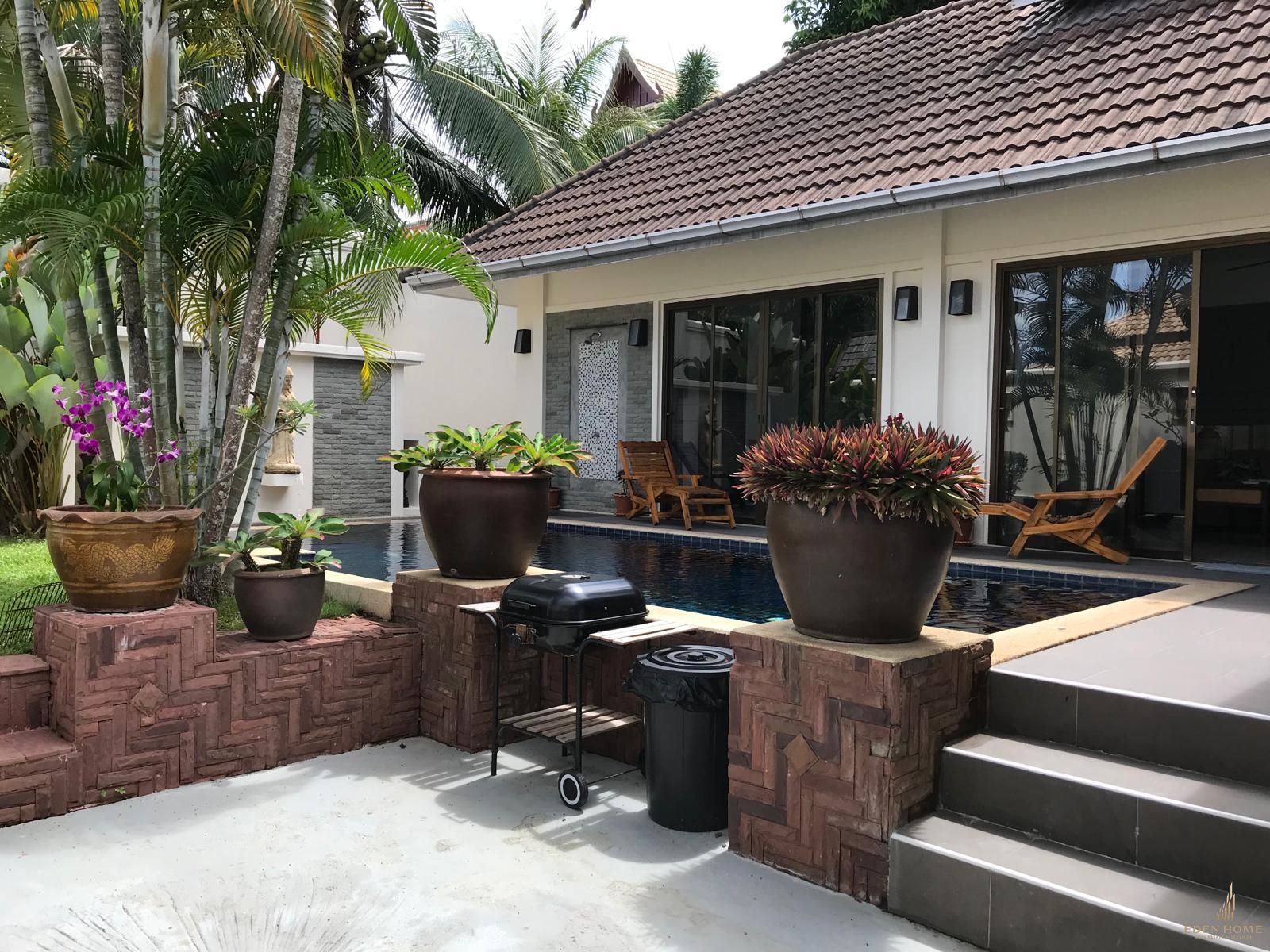 Private pool villa for rent at Rawai