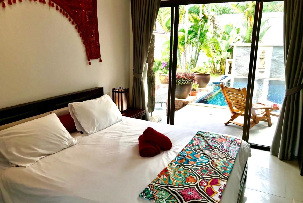 Private pool villa for rent at Rawai