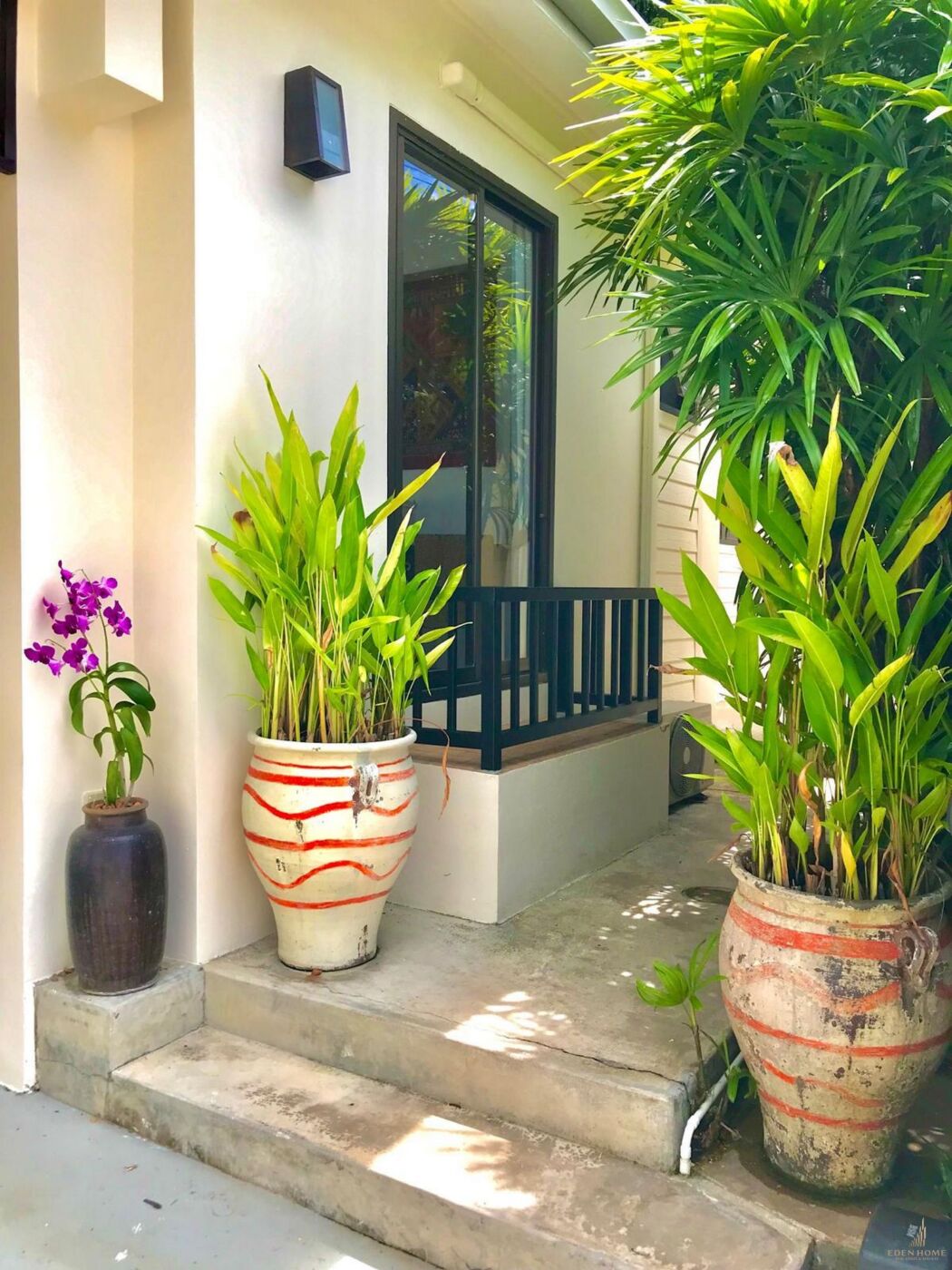 Private pool villa for rent at Rawai