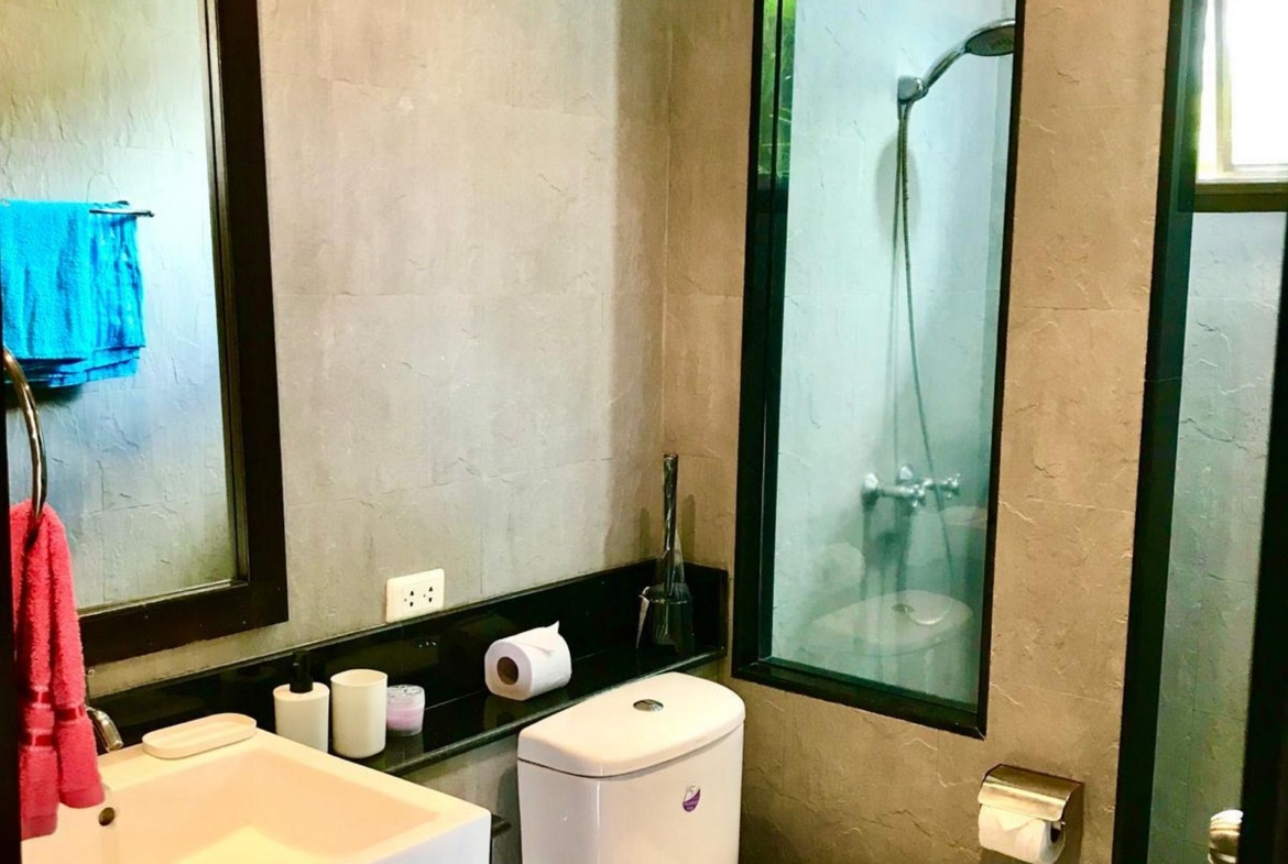 Private pool villa for rent at Rawai