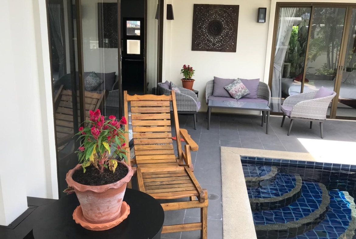 Private pool villa for rent at Rawai