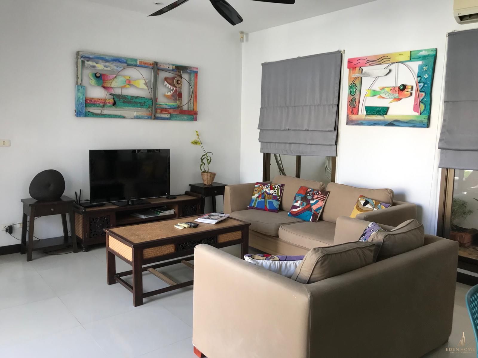 Private pool villa for rent at Rawai