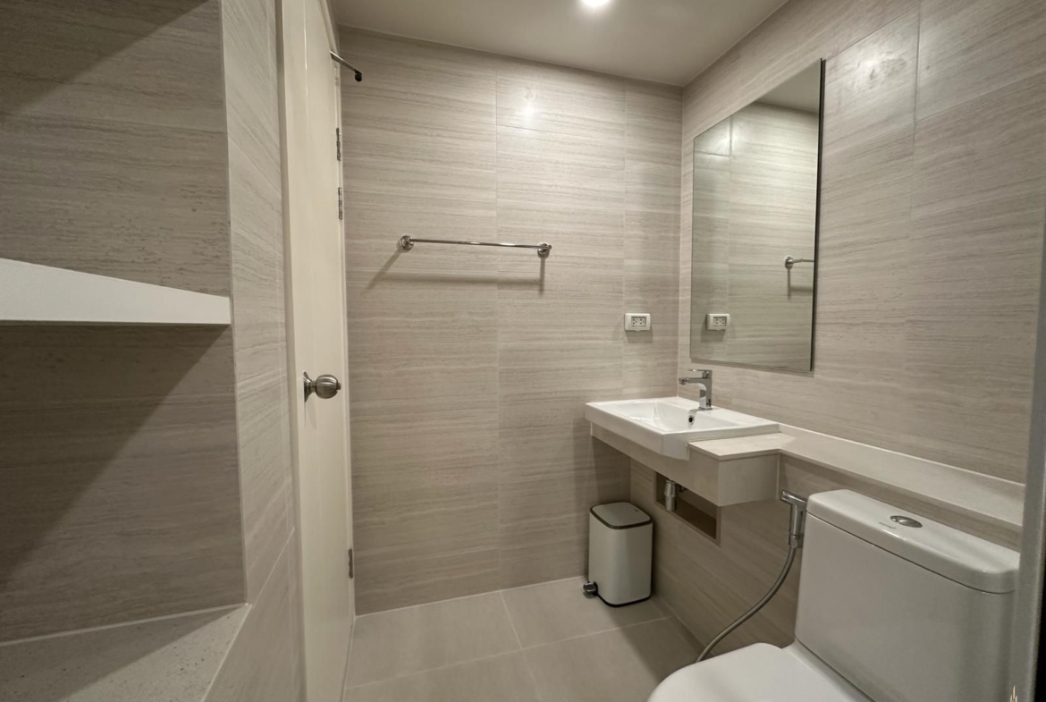2 bedroom condo for rent at Phuket town