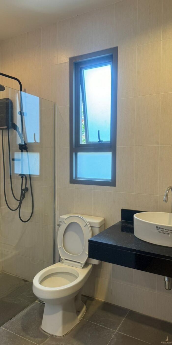 Spacious Townhouse in Chalong