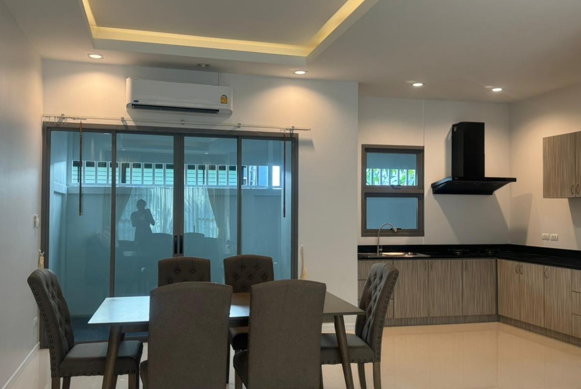 Spacious Townhouse in Chalong