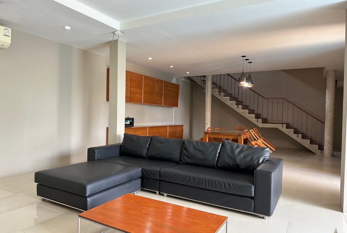 Modern Pool Villa newly Available in Chalong!!