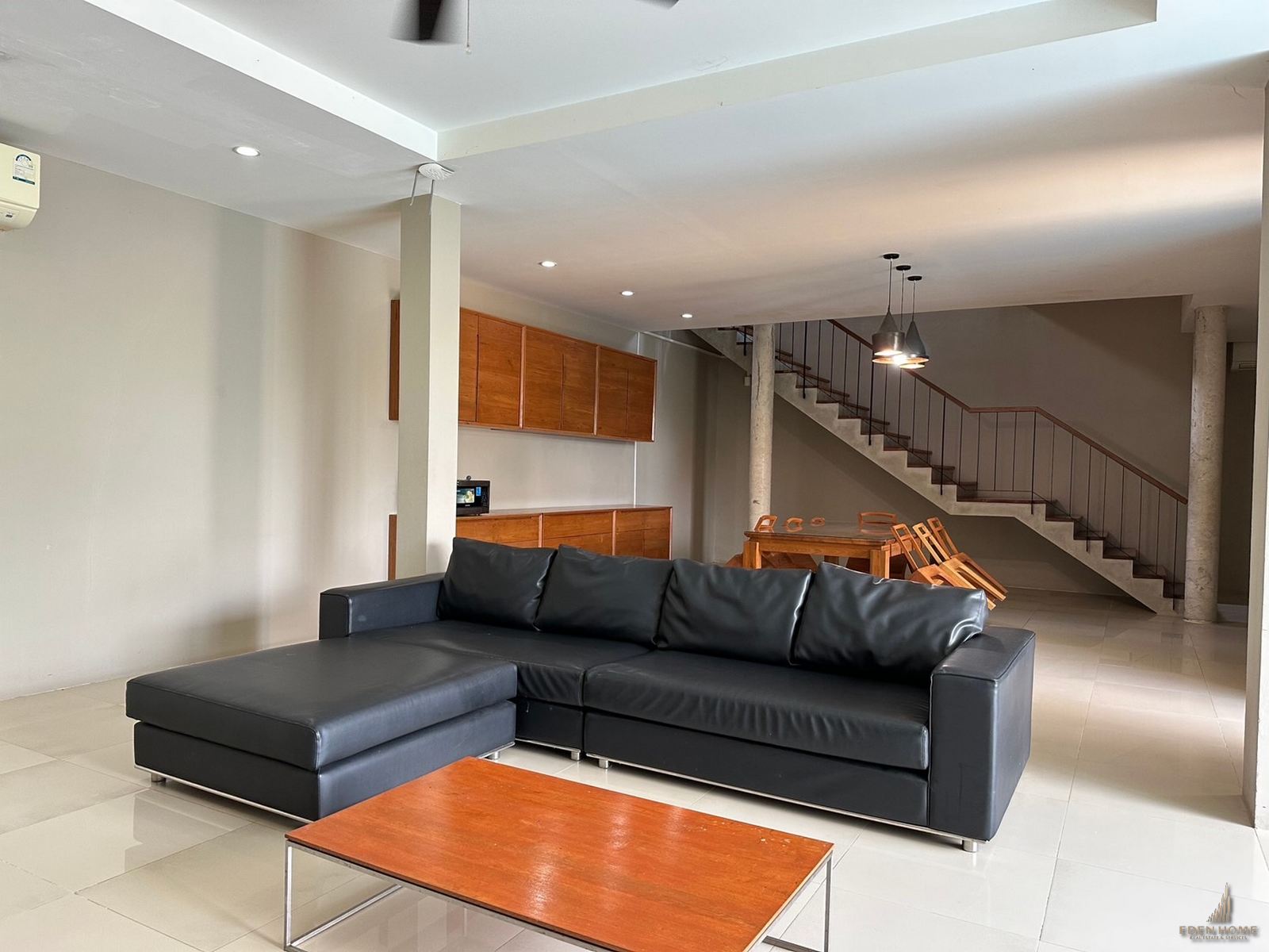 Modern Pool Villa newly Available in Chalong!!
