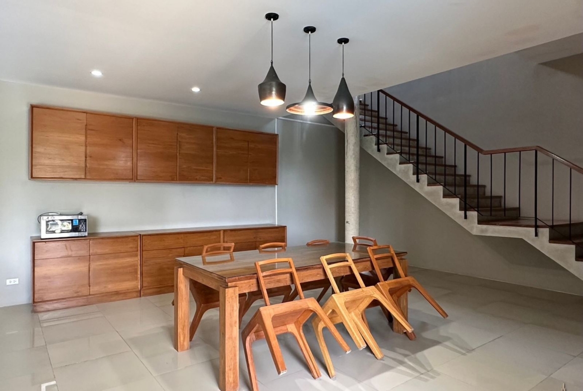 Modern Pool Villa newly Available in Chalong!!
