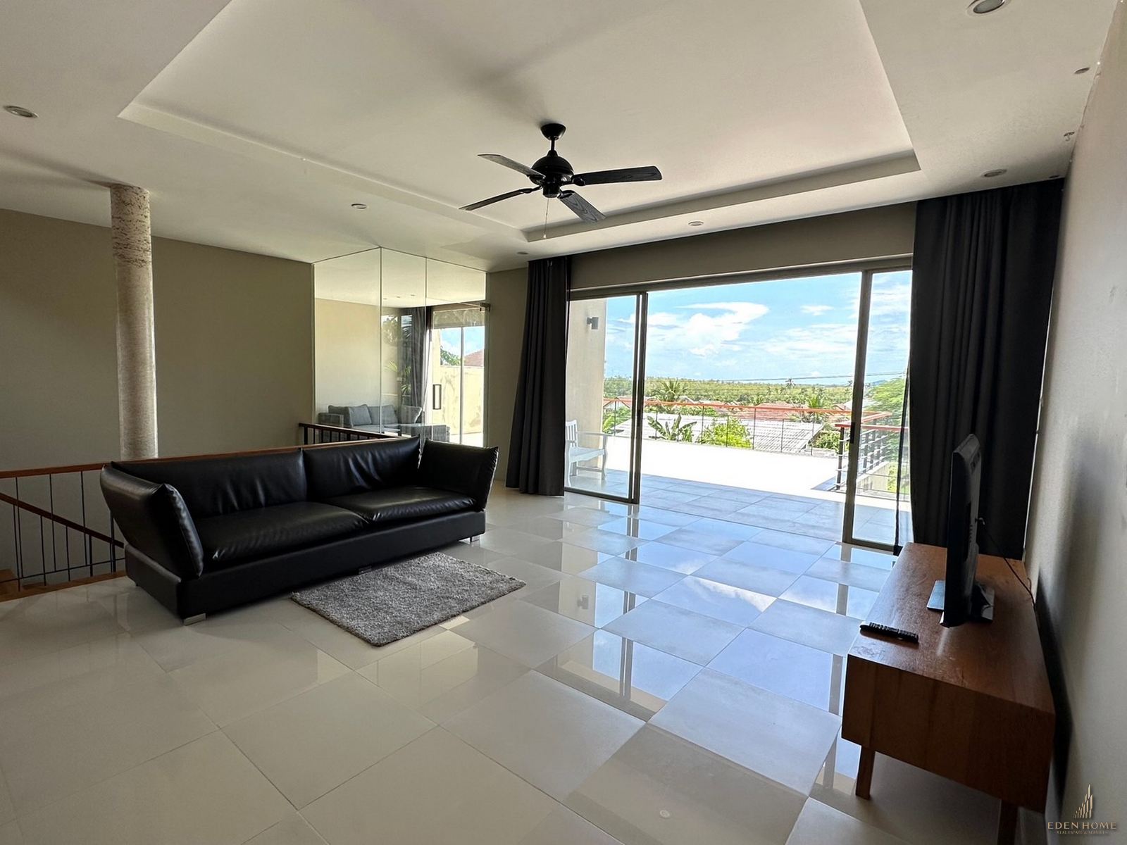 Modern Pool Villa newly Available in Chalong!!