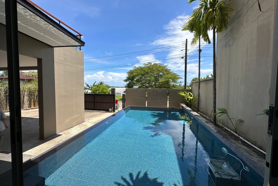 Modern Pool Villa newly Available in Chalong!!