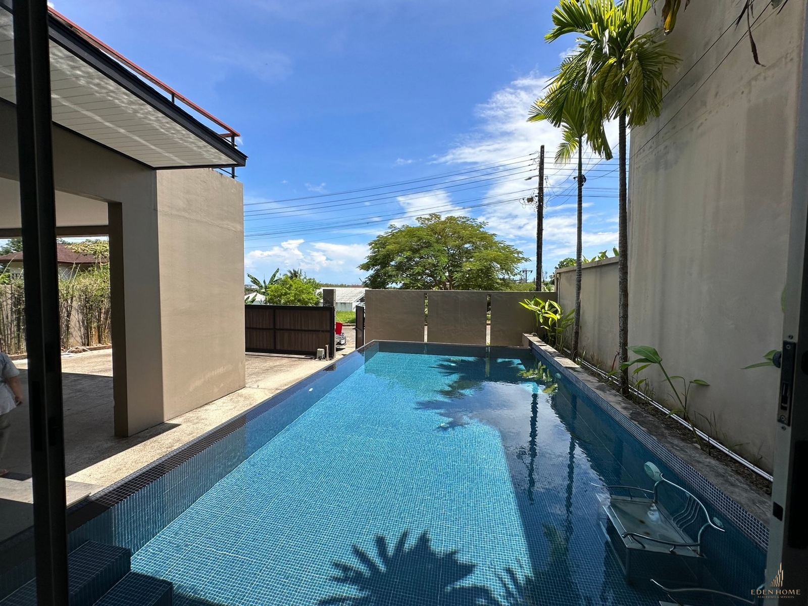 Modern Pool Villa newly Available in Chalong!!