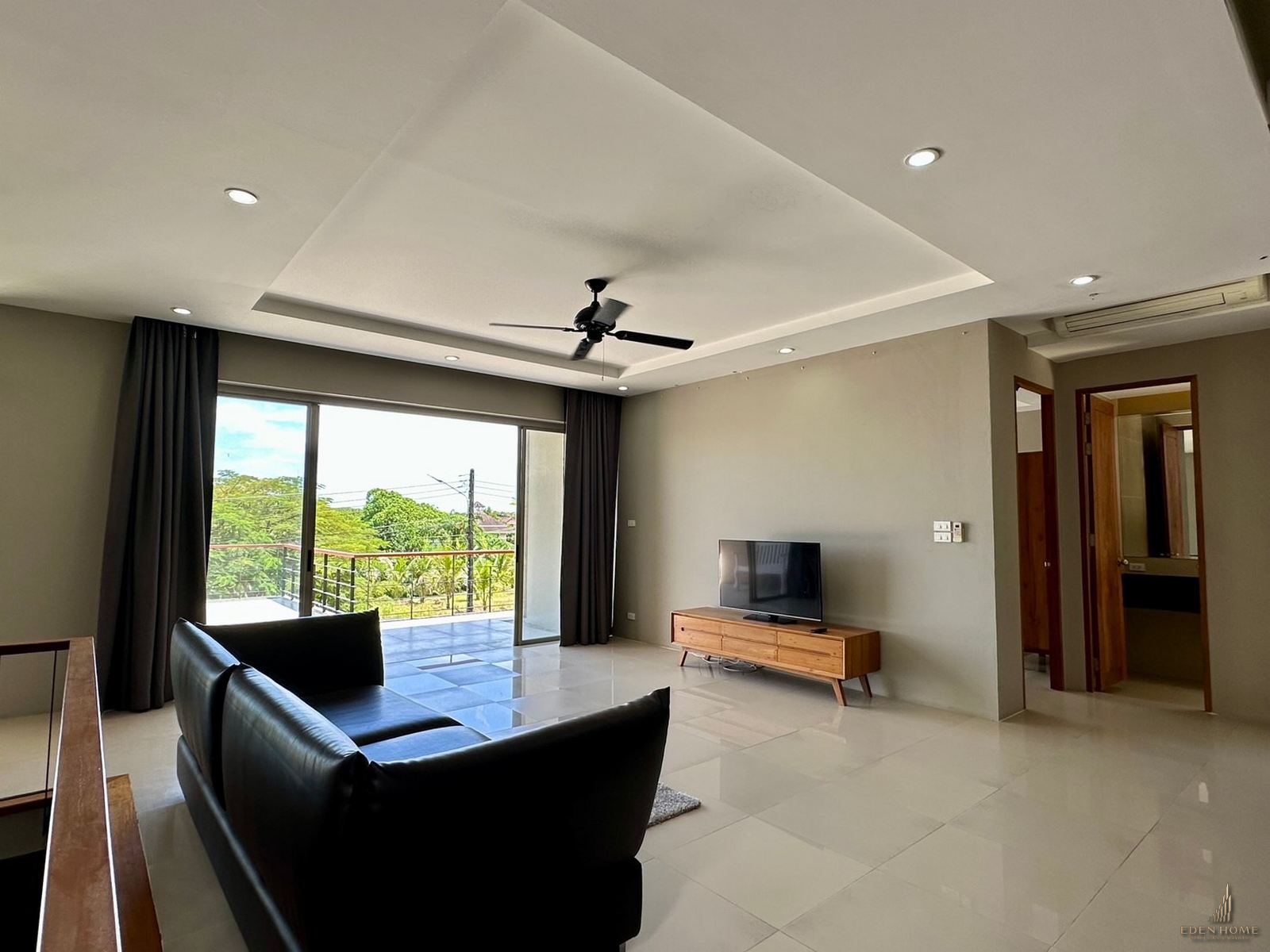 Modern Pool Villa newly Available in Chalong!!