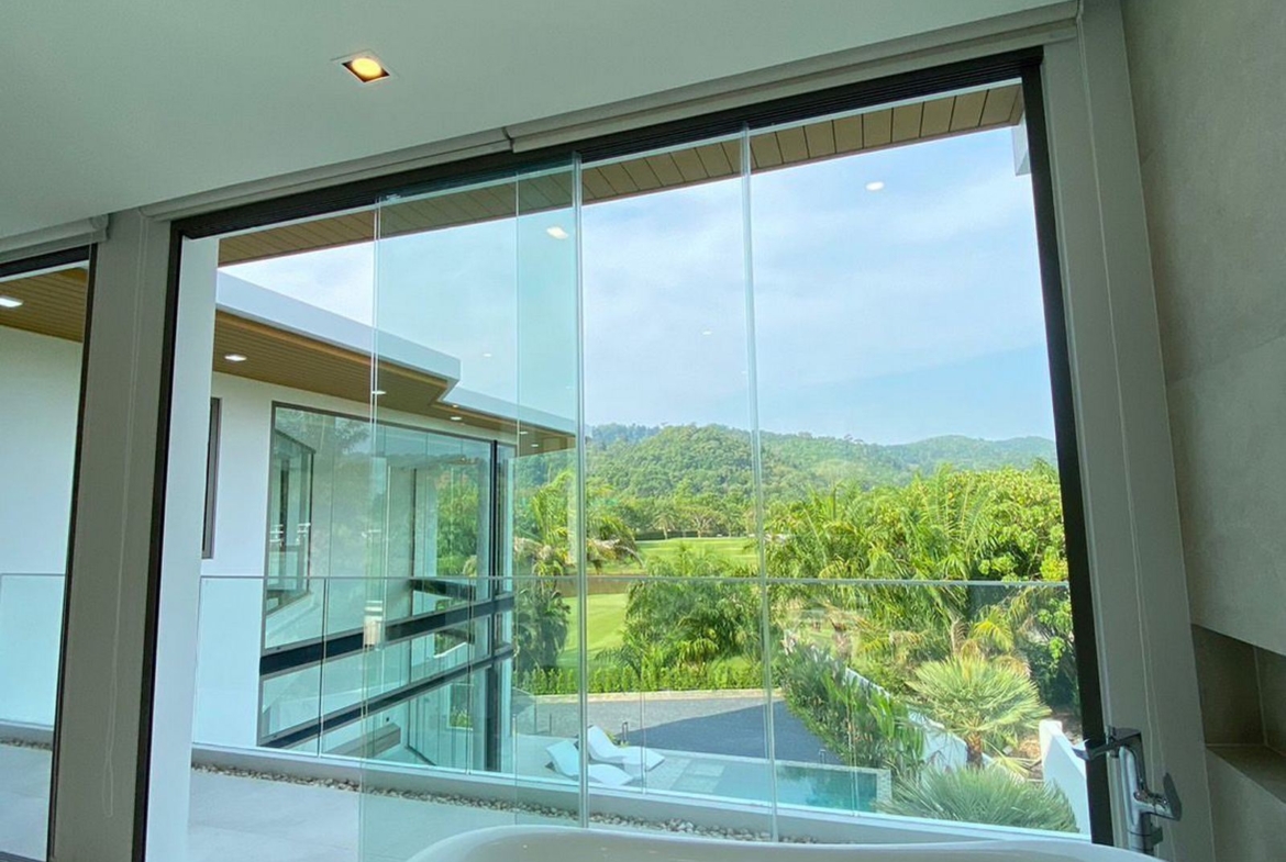 Luxury golf course view pool villa for sale at kathu!!