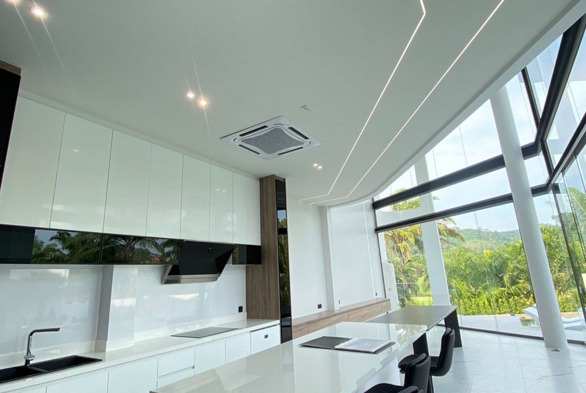 Luxury golf course view pool villa for sale at kathu!!