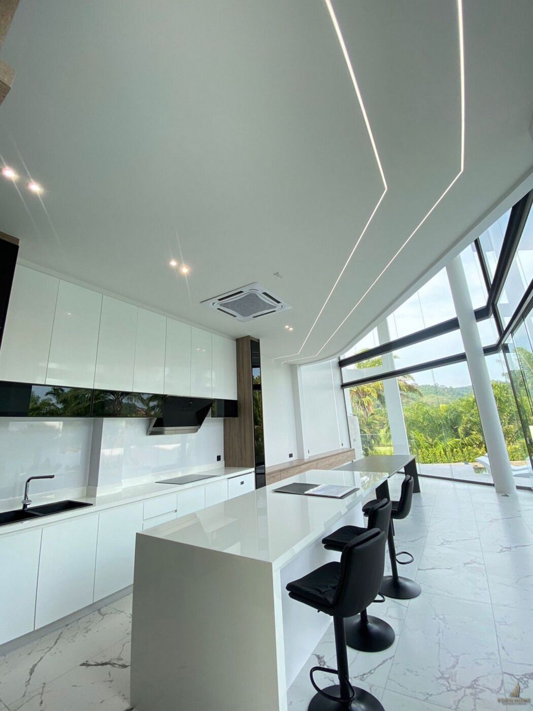 EHS-936_5 Luxury golf course view pool villa for sale at kathu!!