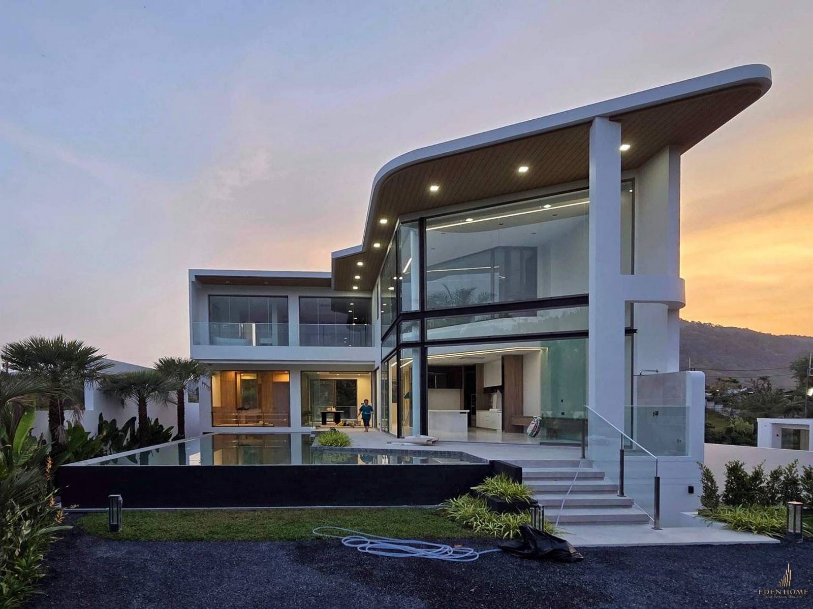 EHS-936_8 Luxury golf course view pool villa for sale at kathu!!