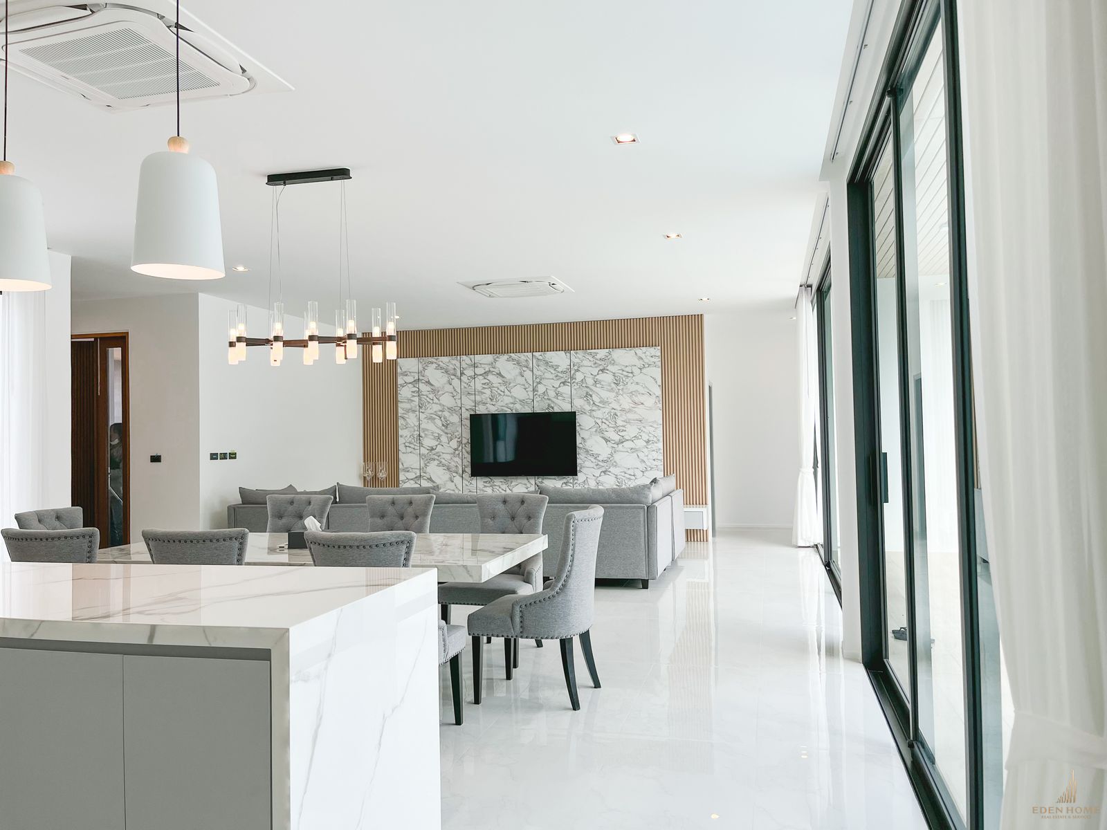 The modern villa for sale at Thalang