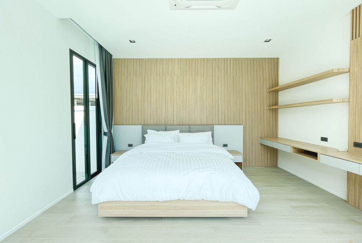 The modern villa for sale at Thalang