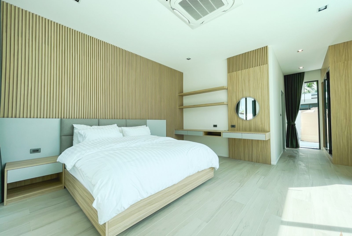 The modern villa for sale at Thalang