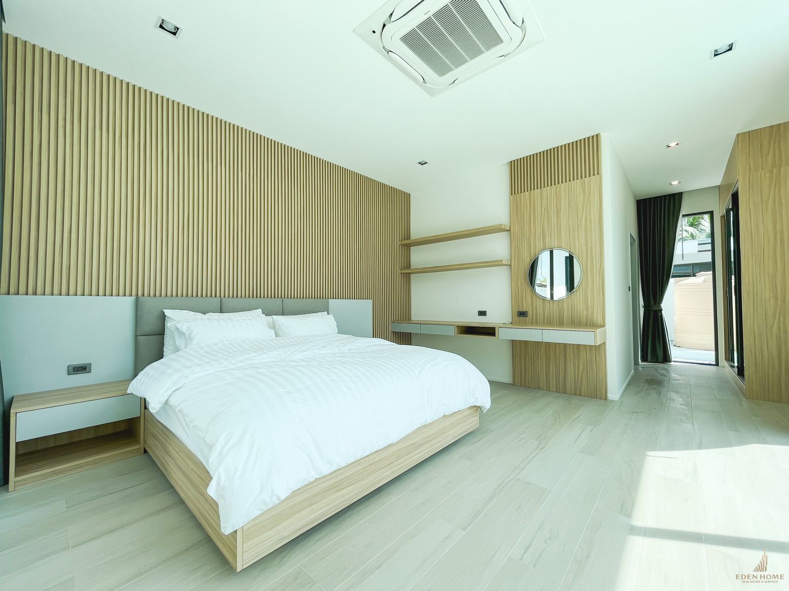 The modern villa for sale at Thalang