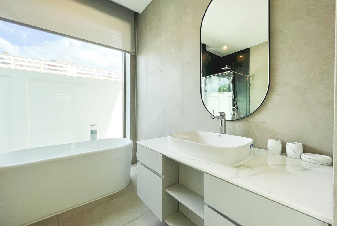 The modern villa for sale at Thalang