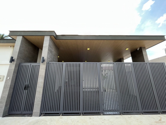The modern villa for sale at Thalang