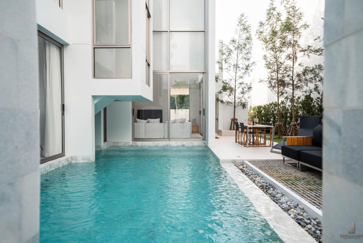 Modern-luxury villa for Sale in Pasak