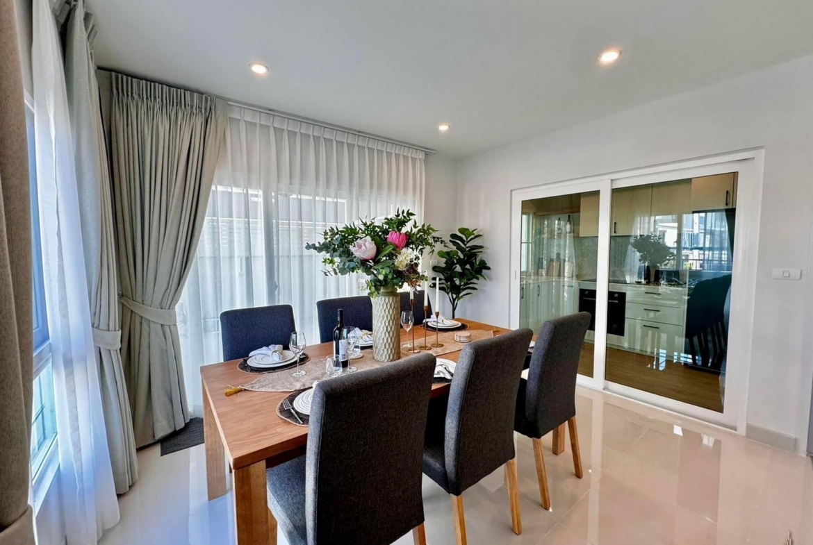 Modern house 3 bedrooms at Chalong