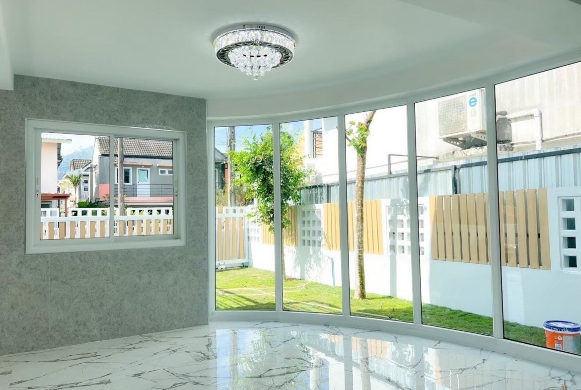 White house for sale in Kathu