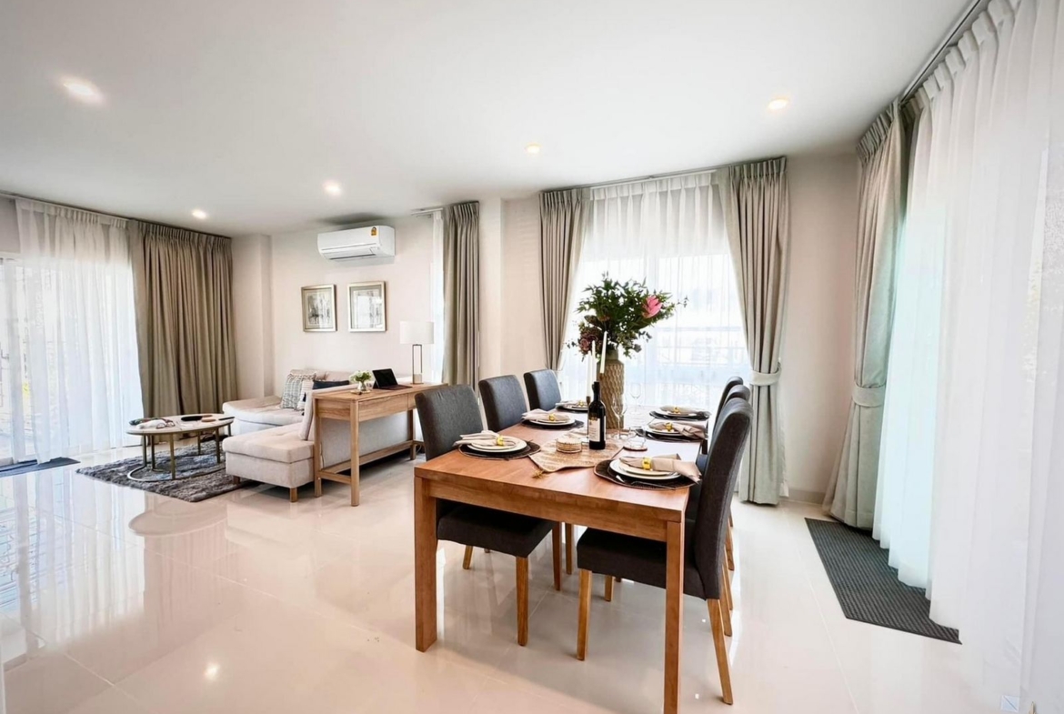 Modern house 3 bedrooms at Chalong