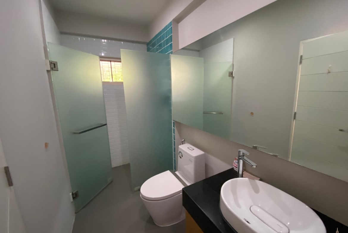 Spacious 6 bedroom pool villa for sale