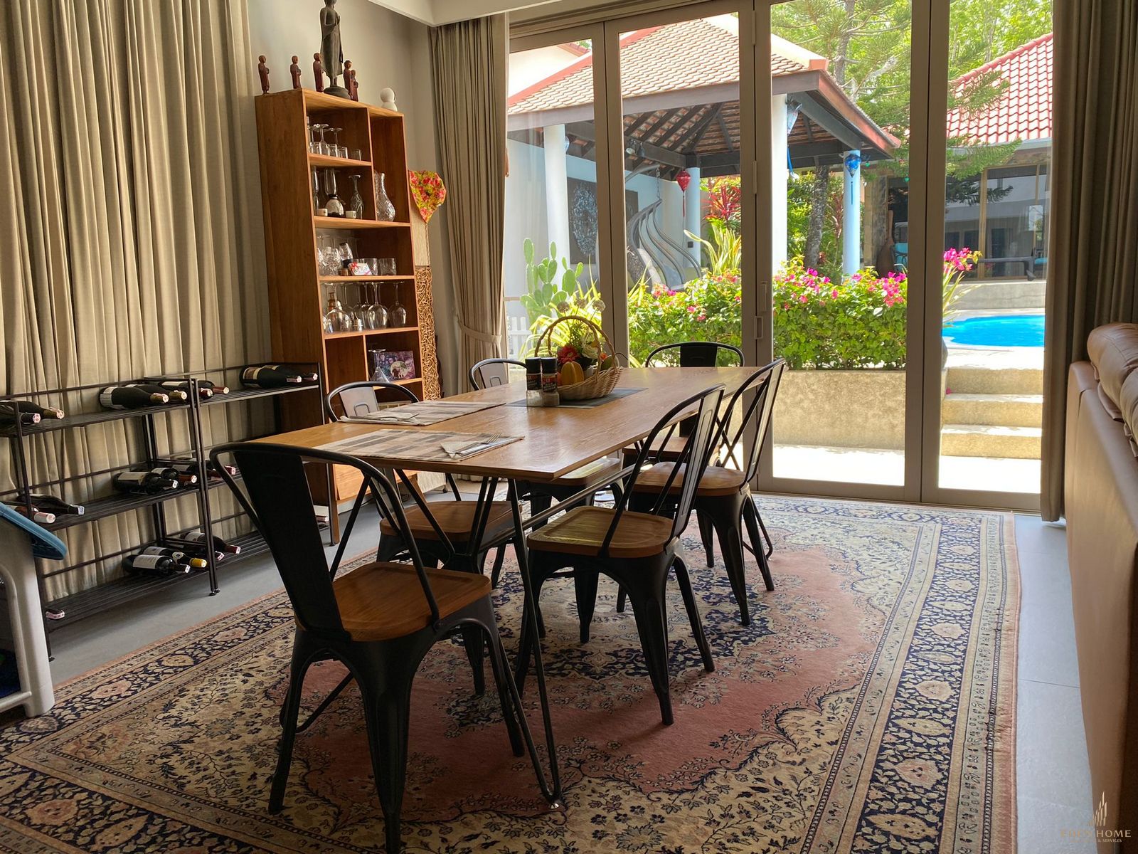 Spacious 6 bedroom pool villa for sale