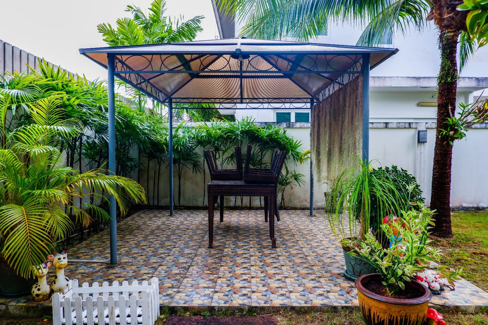 4 bedroom house for sale and rent in Chalong