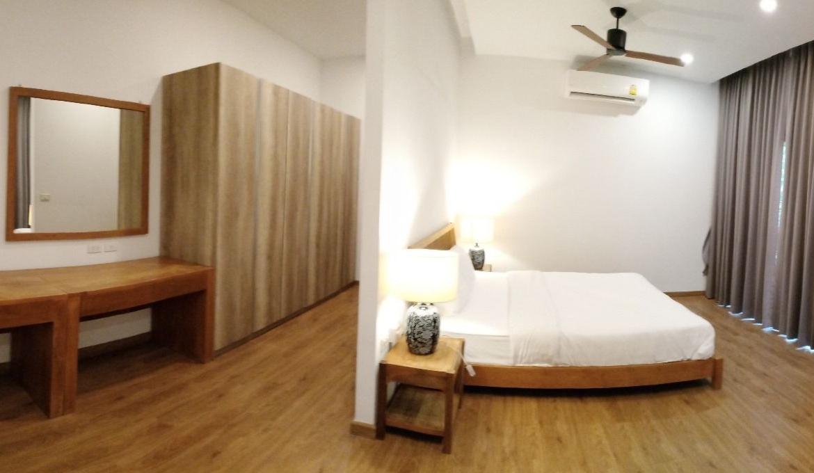 Private pool villa for rent at Chalong