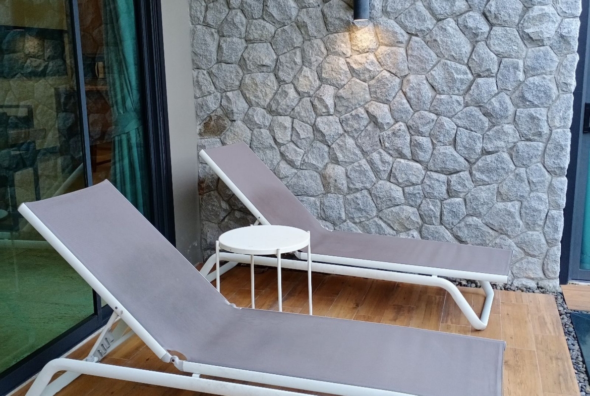 Private pool villa for rent at Chalong