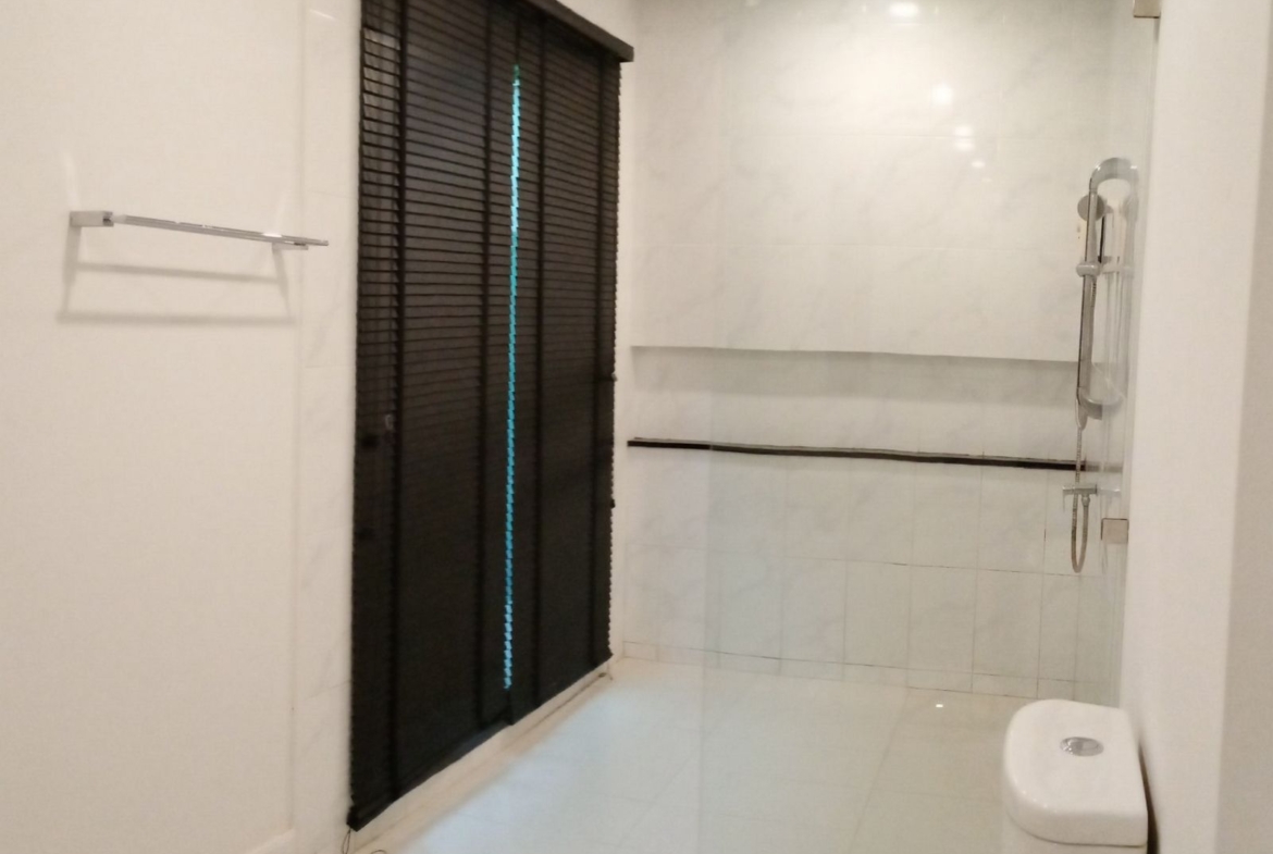 Private pool villa for rent at Chalong