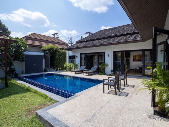 The spacious 3 bedroom villa for rent at Thalang
