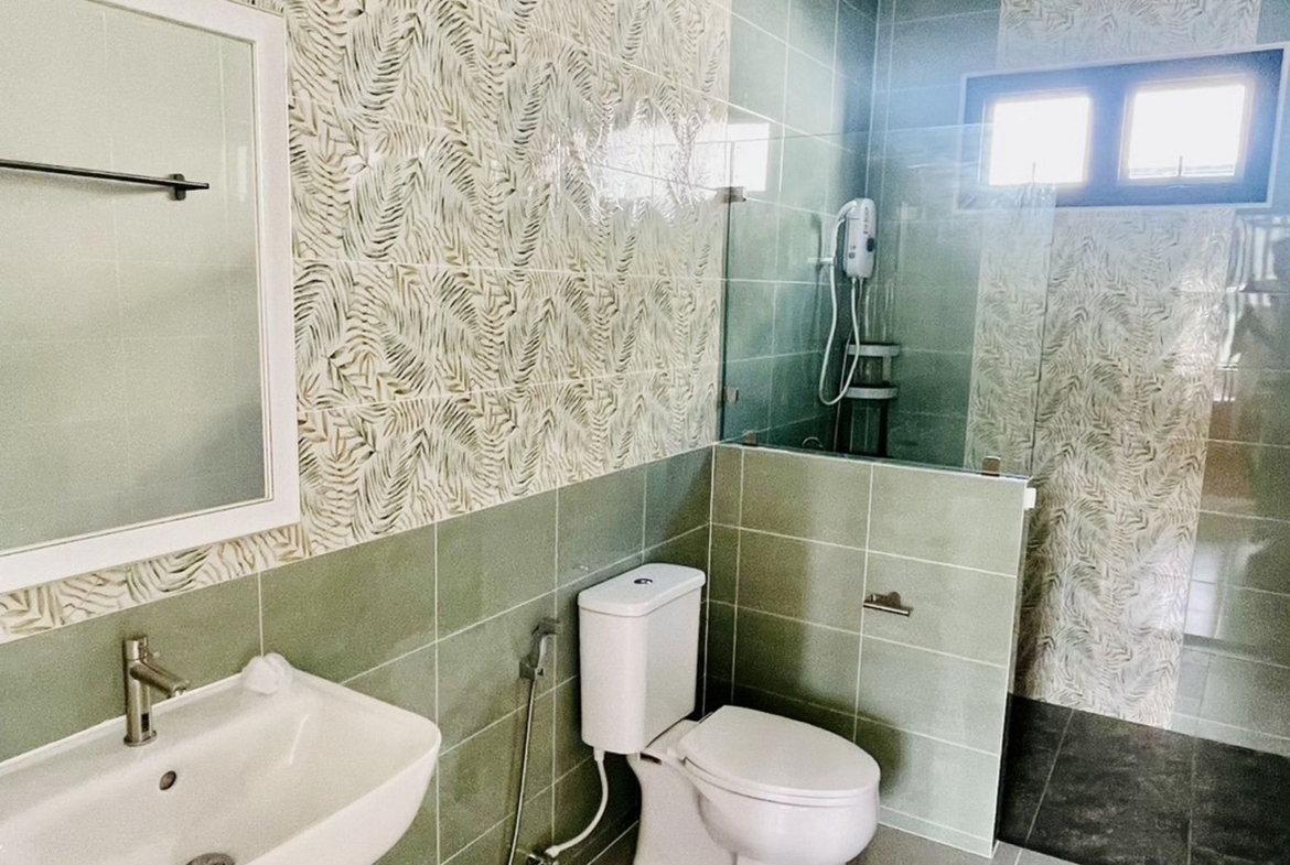 Modern House for rent at Chalong
